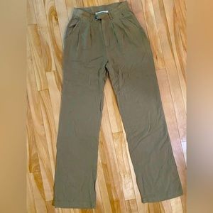 Pleated Wide leg pants